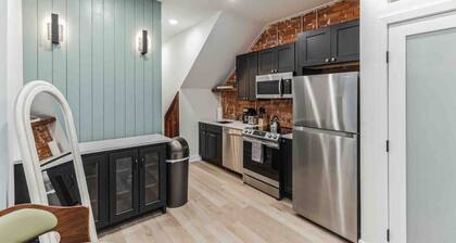 Large Studio w/2 Beds & Balcony (C)