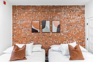 1 bedroom, desk, iron/ironing board, WiFi