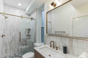 Hair dryer - Stylish Studio Sleeps Four | 10 mins to DT (B) (Philadelphia)