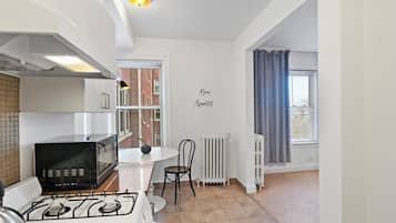 Apartemen Klasik, 1 kamar tidur | Dapur pribadi | Lemari es, microwave, oven, dan kompor