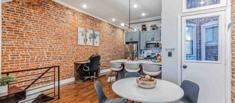 Large Bi-Level 3/2 w/Patio | 10 min to DT