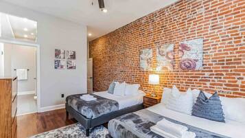 3 bedrooms, desk, iron/ironing board, WiFi