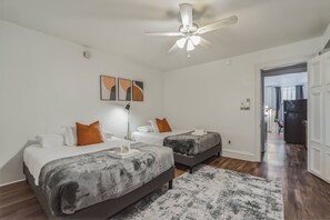 1 bedroom, desk, iron/ironing board, WiFi