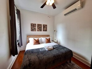 1 bedroom, desk, iron/ironing board, WiFi