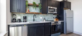 1/1 Across from Fairmount Park | 10 mins to DT (D)