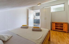 2 soverom, strykejern/-brett, reiseseng for barn og wi-fi (inkludert)