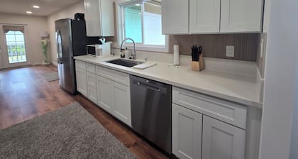 Enjoyable 3-bedroom house with AC in Hilo