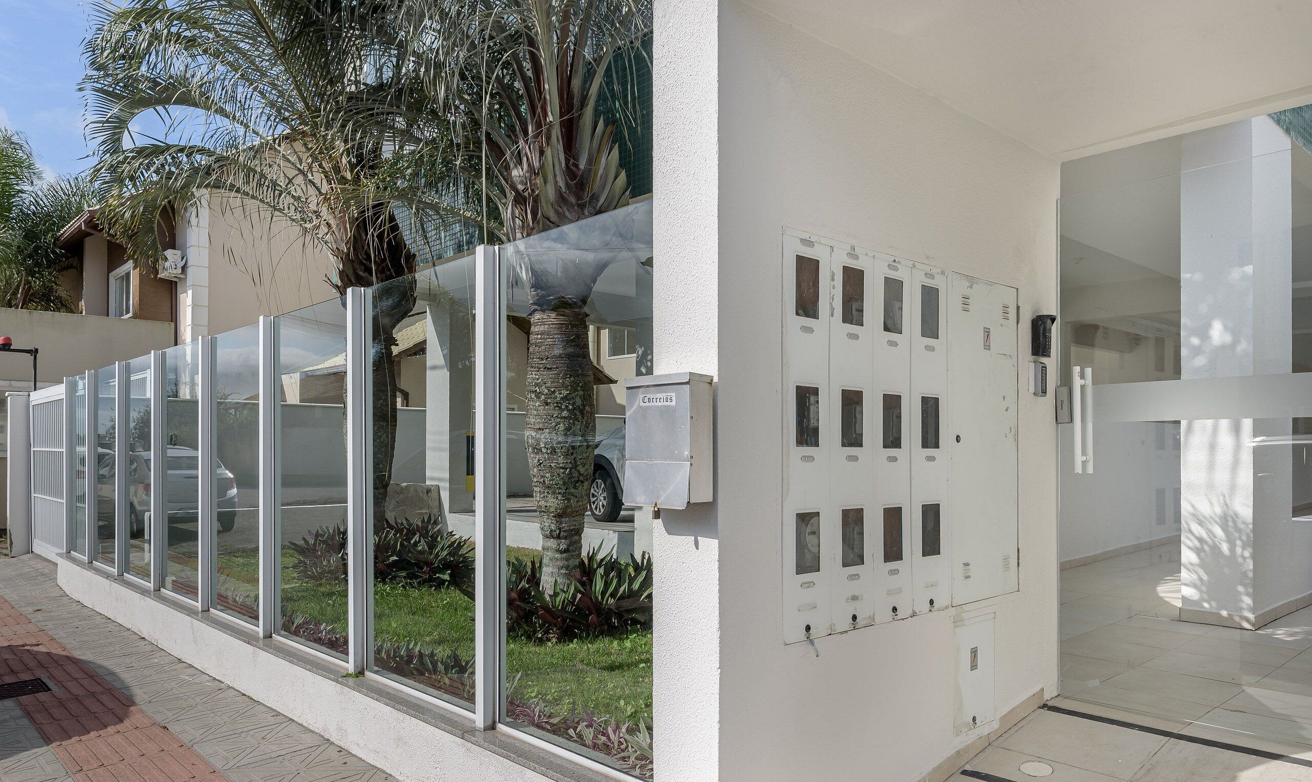 Apartamento básico | Detalhe da fachada