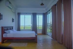 4 chambres, fer et planche à repasser, Wi-Fi, draps fournis