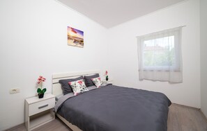 2 bedrooms, free WiFi, bed sheets - 2 bedroom amazing apartment in Pula (Pula)