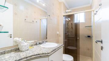 Apartamento básico | Banheiro
