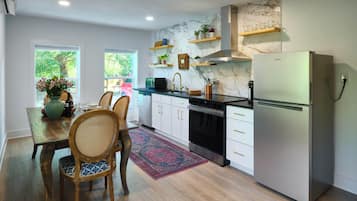 Micro-ondas, fogão, cooktop, lava-louças