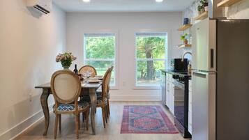 Mikrowelle, Ofen, Herdplatte, Geschirrspüler