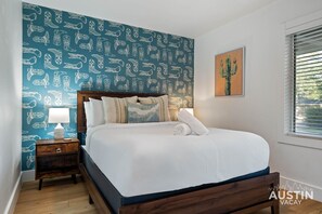 4 bedrooms, iron/ironing board, free WiFi, bed sheets - Menchaca Rd xxxxxxxx (Austin)