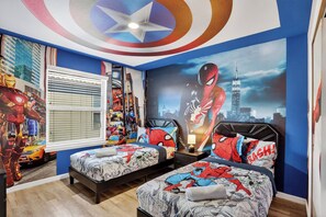 9 bedrooms, iron/ironing board, travel cot, free WiFi - 9BR Villa • Star Wars Arcade & Theater • Pool/Spa (Kissimmee)