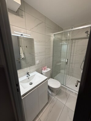Bathroom - Résidence Draco Paris Orly Aéroport (Athis-Mons)