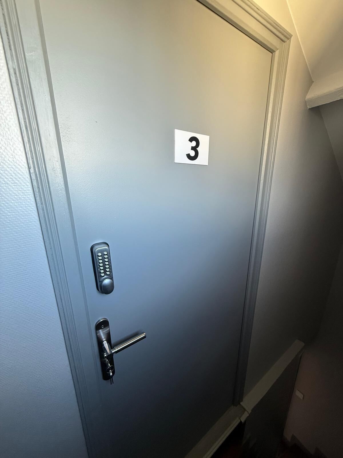 Classic Single Room, Non Smoking | Laptop workspace, free cots/infant beds, free WiFi, bed sheets