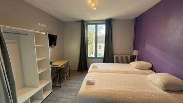 Espaço de trabalho para notebook, berços grátis, Wi-Fi de cortesia