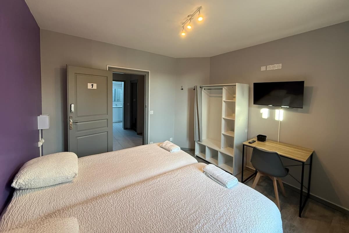 經典雙床房 | 書桌、筆電工作空間、免費無線上網