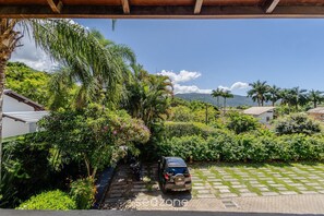 Basic Apartment | Property grounds - Apartments 450m From Lagoa da Conceicao - CRM (Florianópolis)