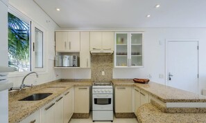 Apartamento básico | Cocina privada | Utensilios de cocina