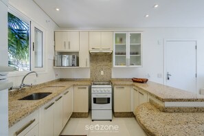 Basic Apartment | Dapur peribadi
