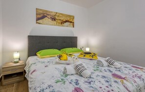 1 bedroom, iron/ironing board, free WiFi