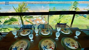 Deluxe Apartment, Multiple Beds, Sea View | Dining