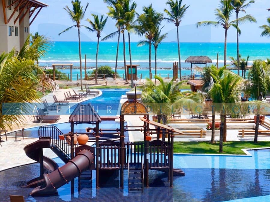7 piscines extérieures, chaises longues, maîtres-nageurs sur place