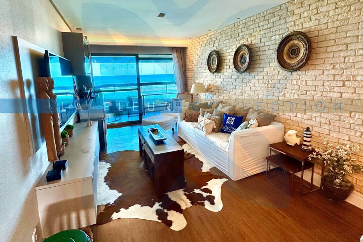 Deluxe Apartment, Multiple Beds, Sea View | Living area | Toys