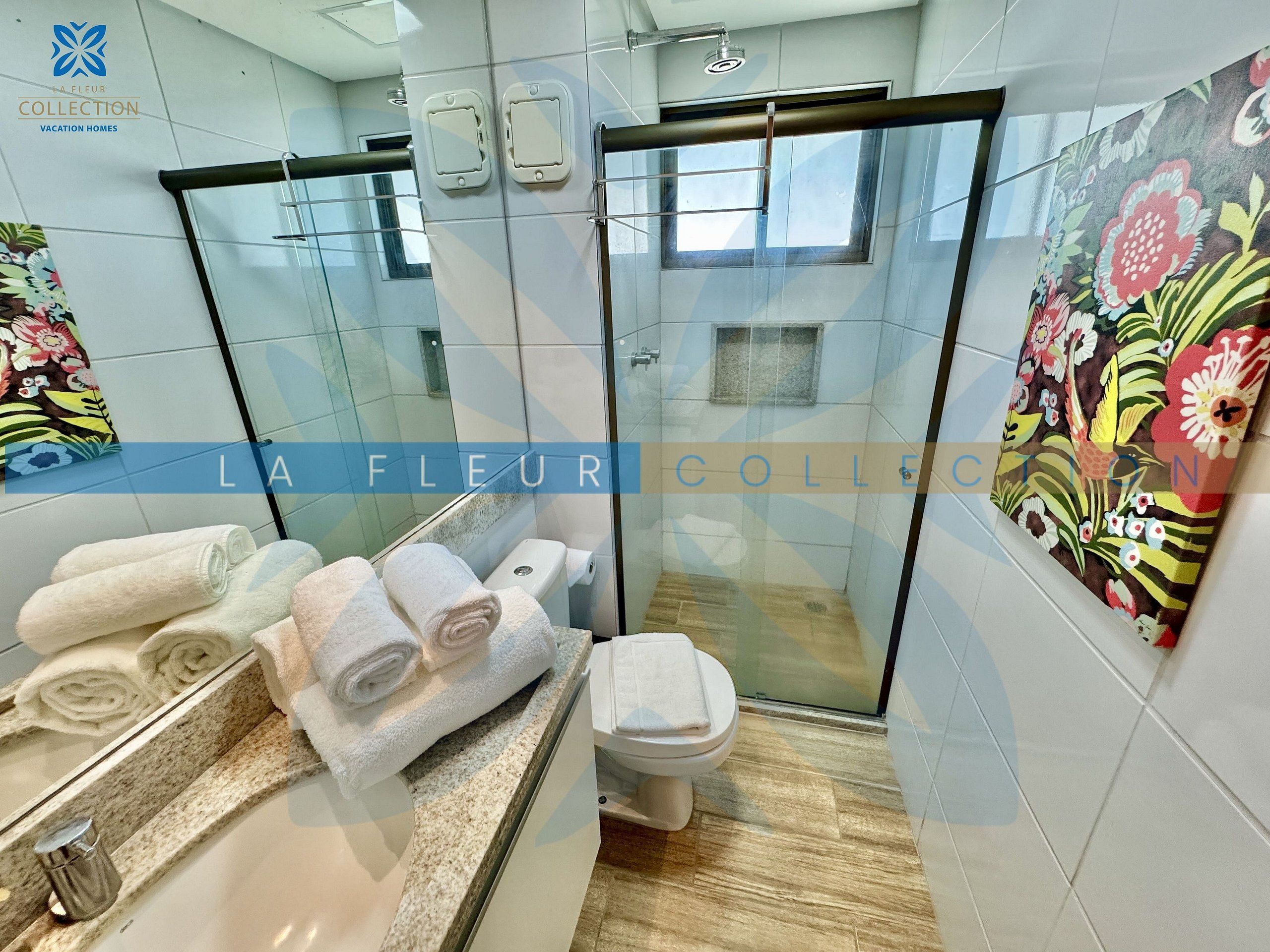 Premium Apartment, Multiple Beds, Resort View | Bathroom | Shower, free toiletries, towels, soap