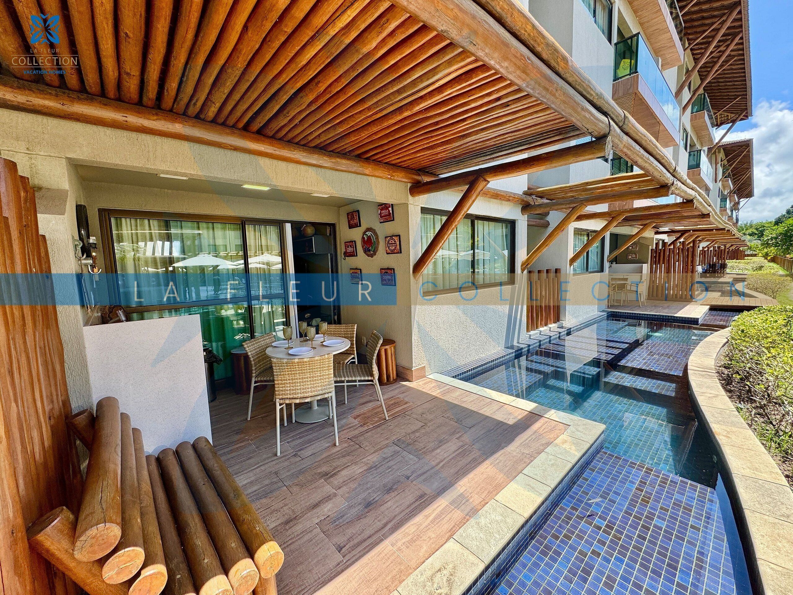 Luxury Apartment | Outdoor dining