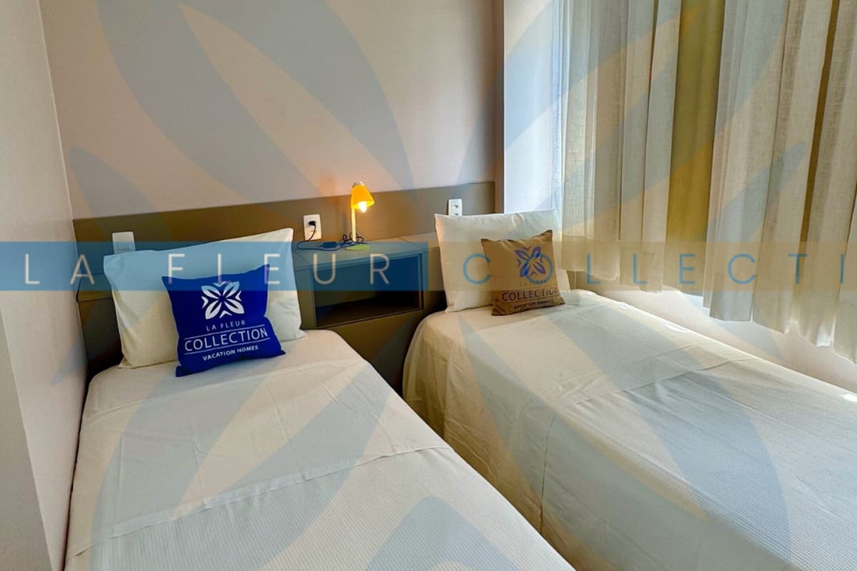 Premium Apartment, Multiple Beds, Private Pool | Desk, laptop workspace, blackout drapes, soundproofing