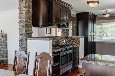 Serene 3BR Cabin on 8 Acre Farm