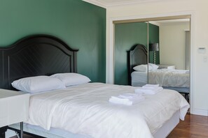 3 sovrum, strykjärn/strykbräda, gratis wi-fi och sängkläder