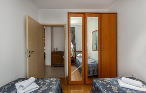 3 chambres, fer et planche à repasser, Wi-Fi gratuit