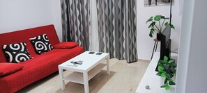 Apartment, 2 Bedrooms | Living room
