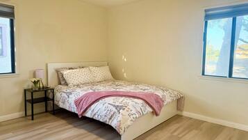 2 bedrooms, in-room safe, free WiFi