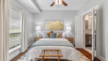 1 dormitori, escriptori, planxa i posts de planxar i wifi gratuïta