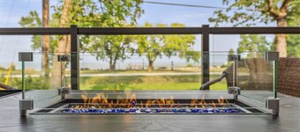 New Waterfront Luxury Cabin on Lake Winnipeg