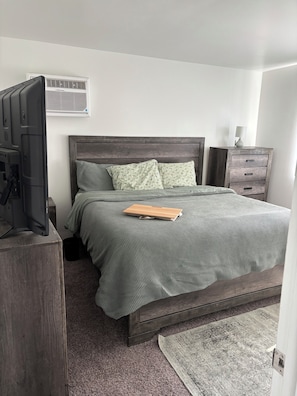 1 chambre, fer et planche à repasser, accès Internet, draps fournis
