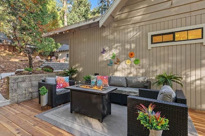 Luxury Cabin -Hot Tub-Game Room -Apple Hills- Tahoe