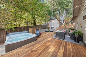 Terrace/patio - Luxury Cabin -Hot Tub-Game Room -Apple Hills- Tahoe (Pollock Pines)