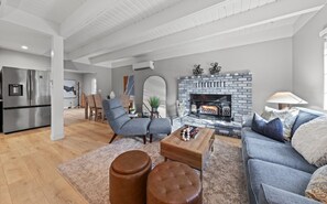 Smart TV - Luxury Cabin -Hot Tub-Game Room -Apple Hills- Tahoe (Pollock Pines)