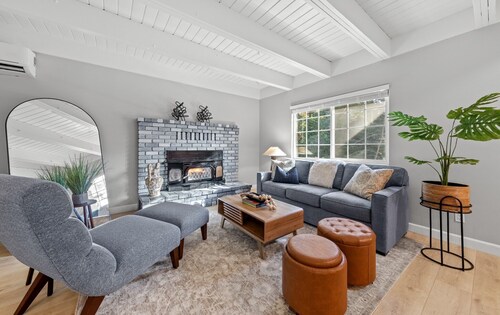 Luxury Cabin -Hot Tub-Game Room -Apple Hills- Tahoe
