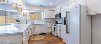 The Deco Retreat - UNR - Pet Friendly