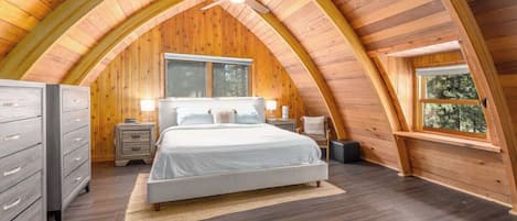 Huisje, meerdere bedden, hot tub, uitzicht op bergen (Canoe Cabin) | 4 slaapkamers, beddengoed