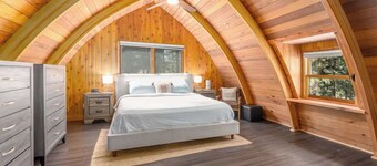 The Canoe Cabin