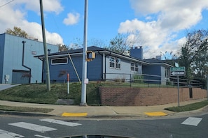 Third-party on-site parking