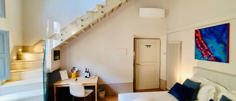 2 bedrooms, desk, free WiFi, bed sheets